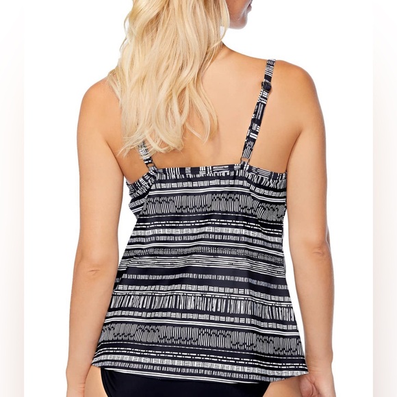 ISLAND ESCAPE - Scorpio Underwire Tankini - Picture 2 of 7